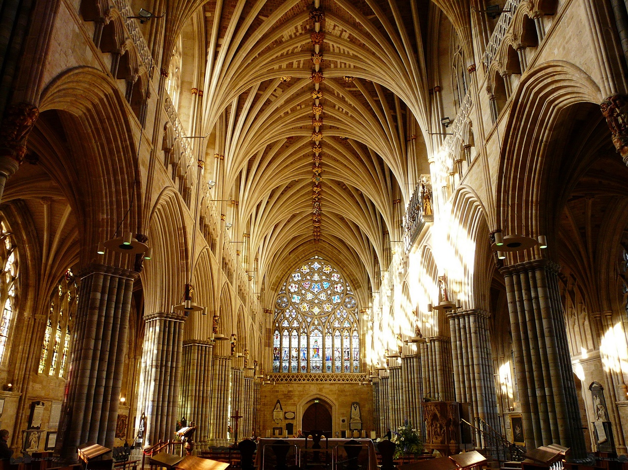 Exeter Cathedral. Credit: Javi / Flickr